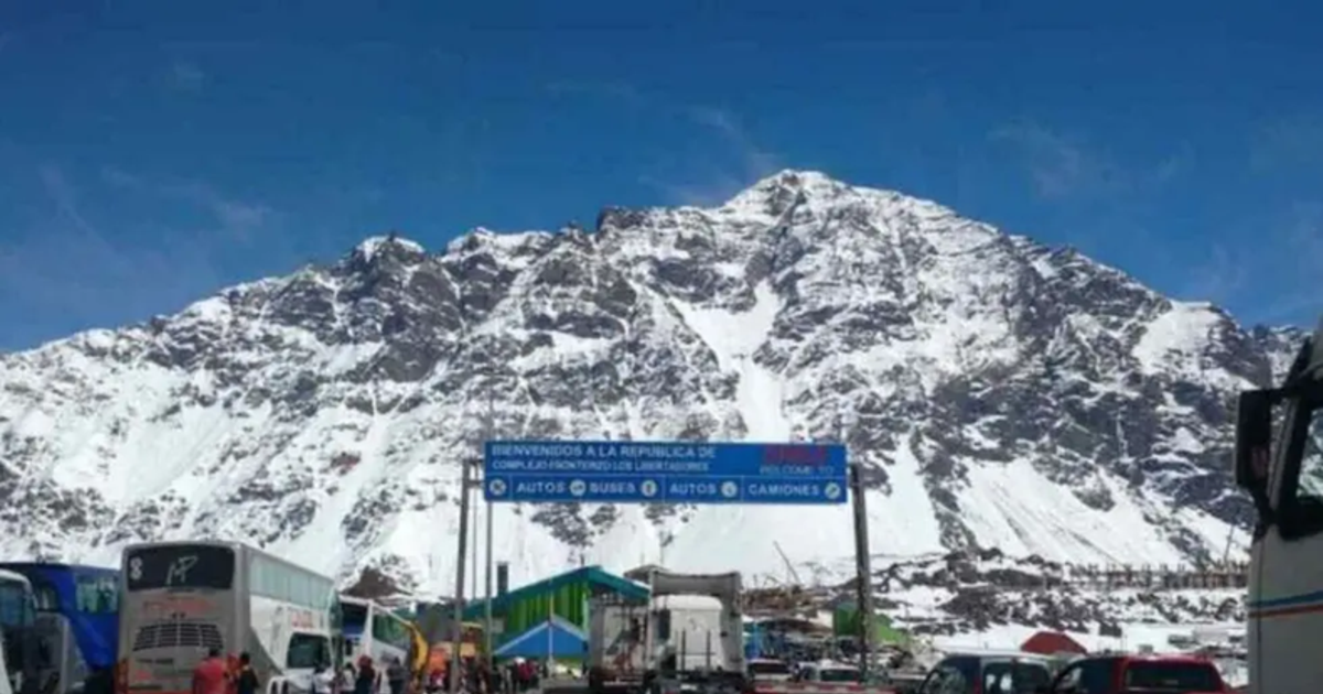 En pleno fin de semana largo, cerraron el paso a Chile por Mendoza