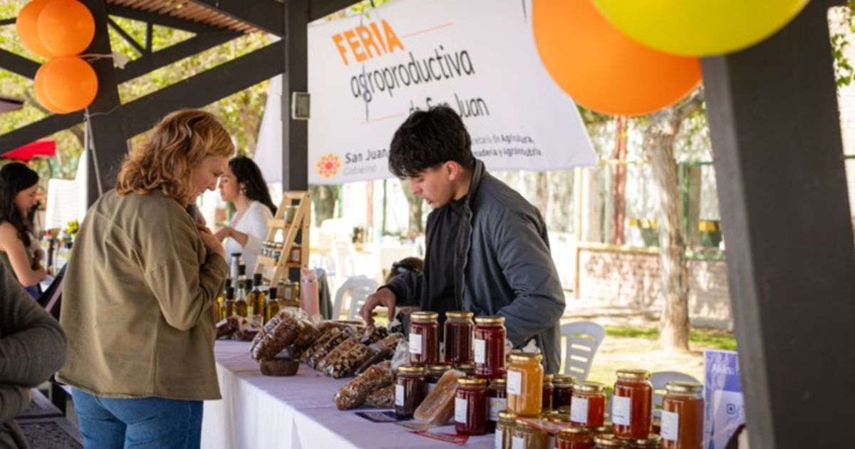 Con nuevo horario y la miel como protagonista: vuelve la Feria Agroproductiva al Parque de Mayo