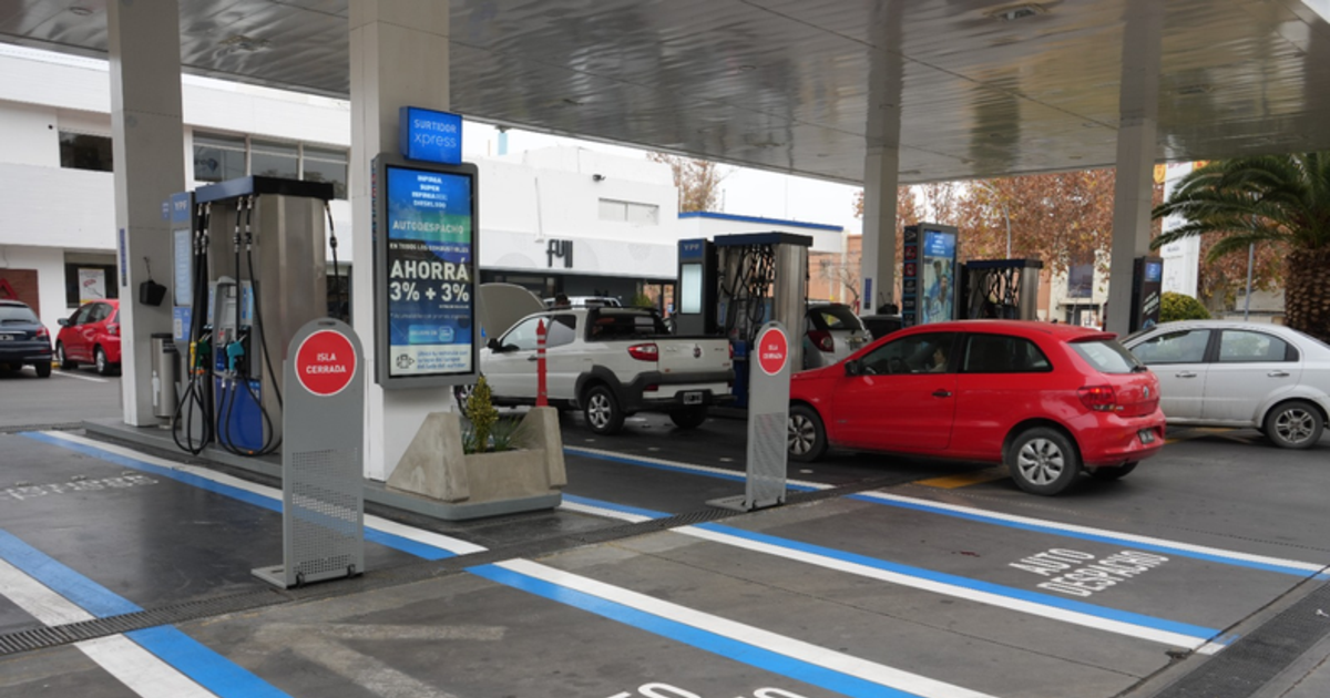 A un año de la llegada del autodespacho, ¿funciona o no en las estaciones de servicio de San Juan?