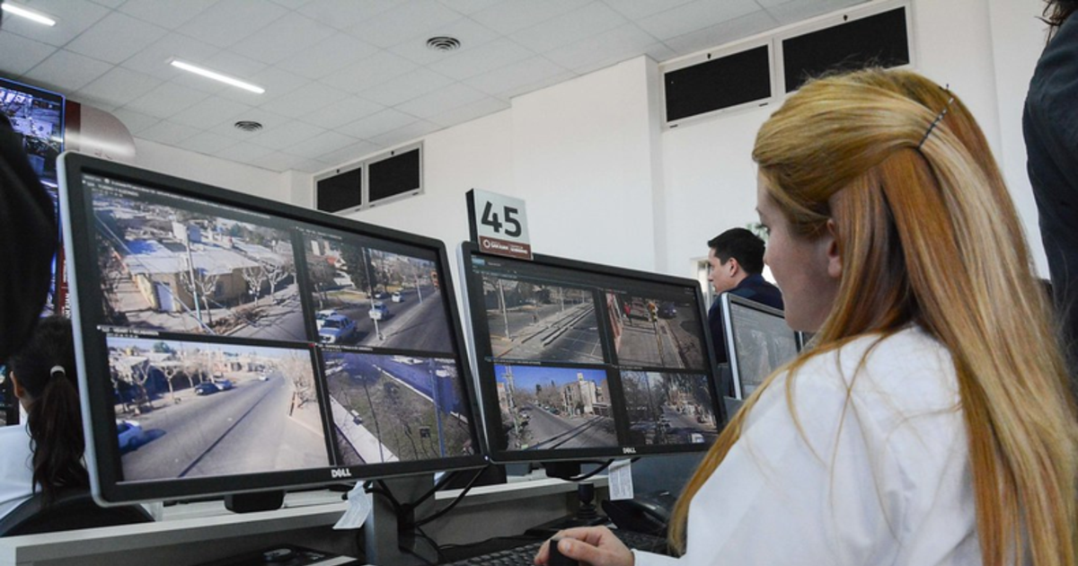 Seguridad en San Juan: buscan integrar cámaras de barrios y comercios al CISEM y usar drones