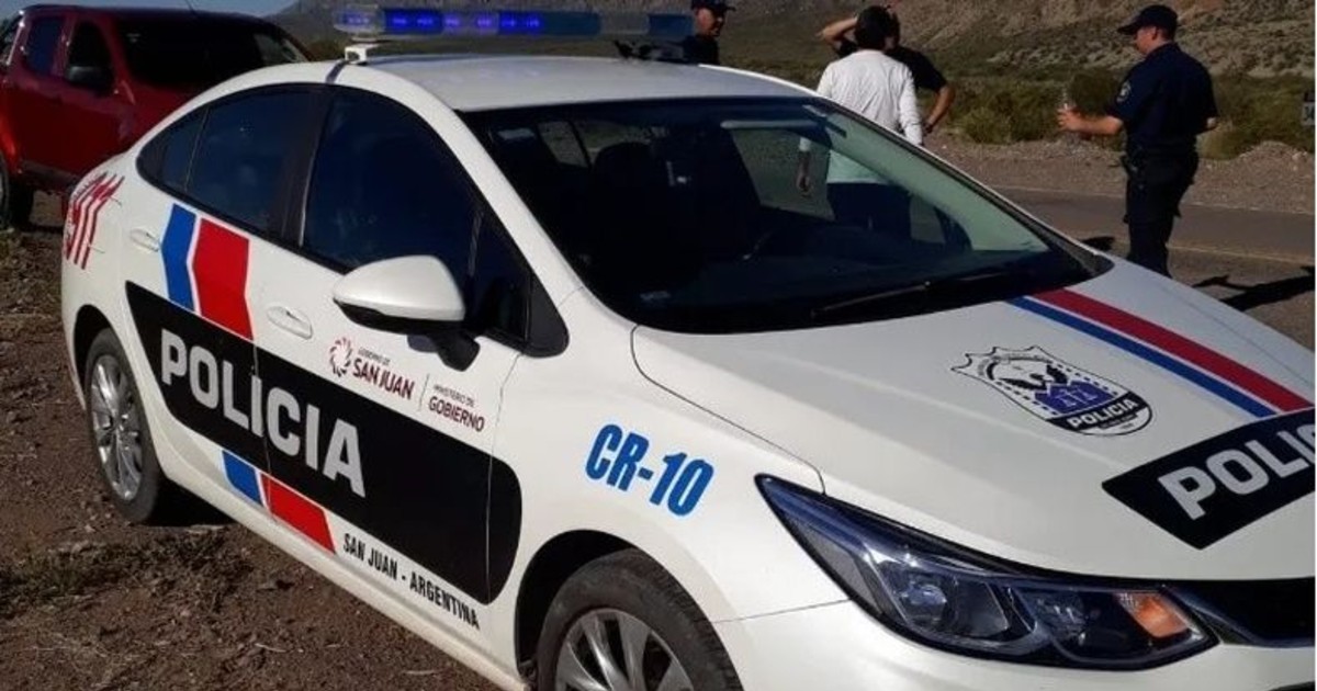 Investigan si un joven fue quebrado a golpes por policías en una comisaría de 9 de Julio