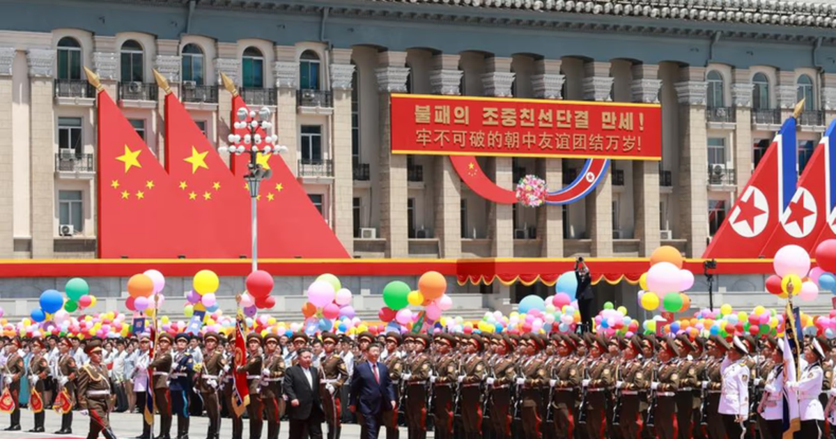 Impresionante recepción a Xi Jinping en su visita oficial a Corea del Norte