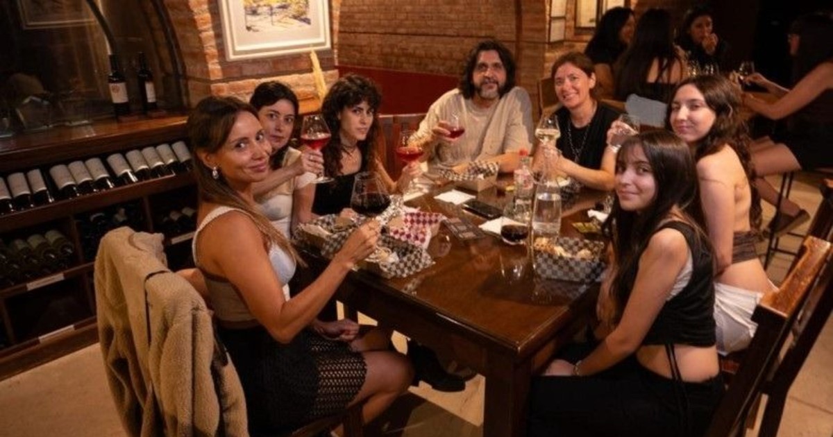 Vino entre estrellas y paseo de emprendedores: el Chalet Cantoni se prepara para un finde a pura cultura