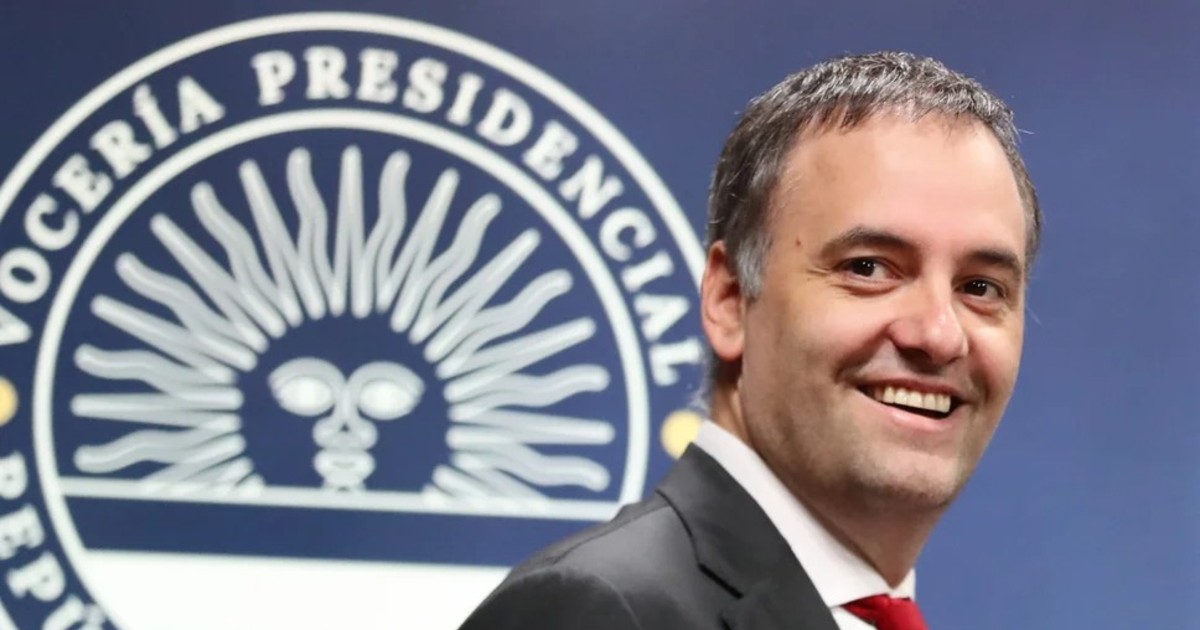 La oposición apuntó contra la maniobra de Adorni y le exigió la declaración jurada