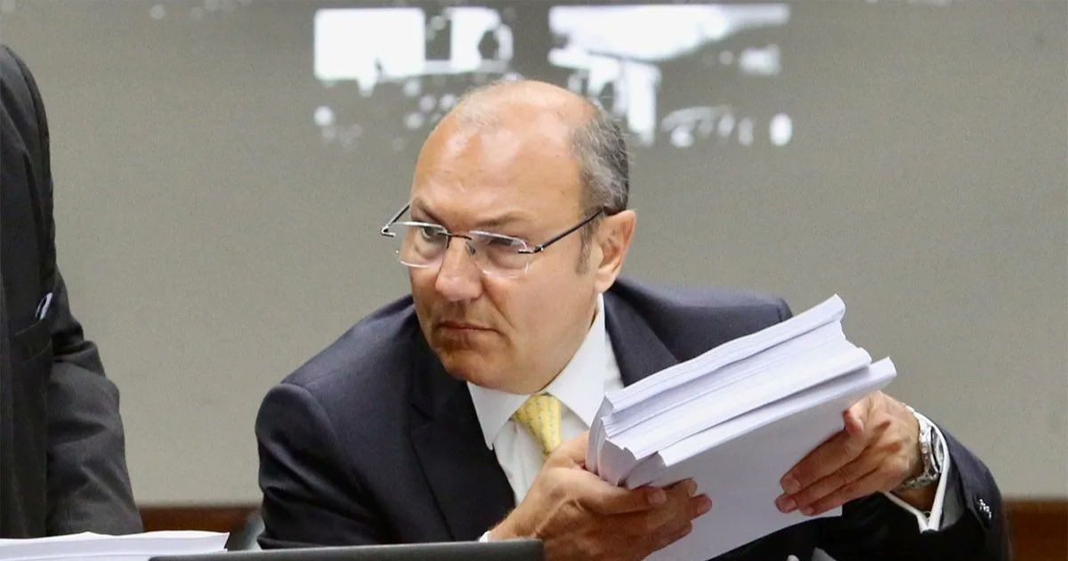 Giro judicial: Unanimidad para desplazar al juez Salmain por "vender" fallos y falsear su currículum
