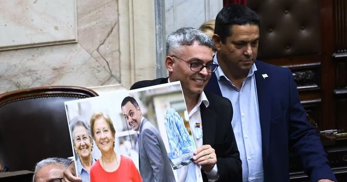 La oposición volvió a pedir una sesión para interpelar a Manuel Adorni