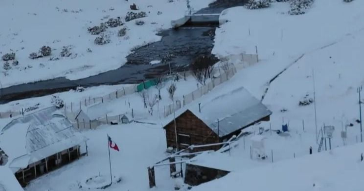 Las primeras nevadas ya cubren la cordillera frente a San Juan y renuevan las expectativas para el invierno