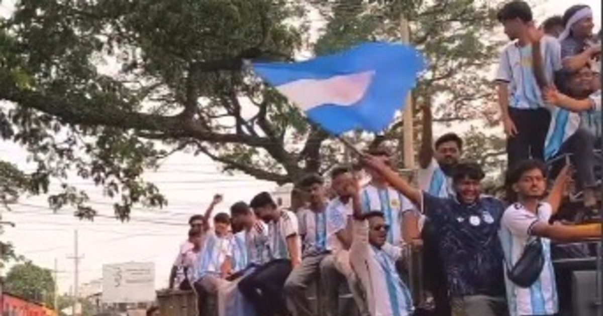 En Bangladesh, la manija es total por la Selección: marea Albiceleste, colectivo lleno y banderas