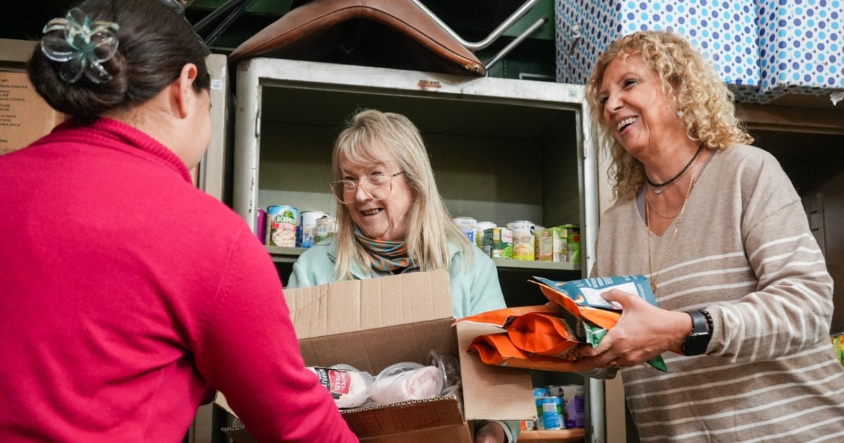 Nueve mujeres sostienen una red solidaria que alimenta a 50 merenderos en San Juan