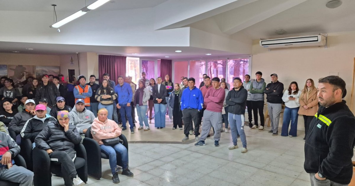 Más de 200 vecinos se anotaron para ser choferes mineros y competirán por apenas 20 lugares