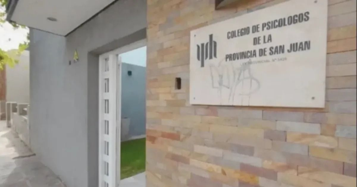 Antes del escándalo de las renuncias masivas, el Colegio de Psicólogos habría prescindido del control de Personería Jurídica