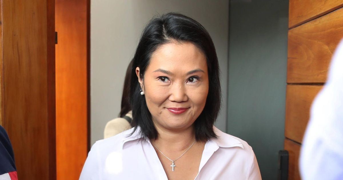Keiko Fujimori acaricia la presidencia de Perú en un final de bandera verde