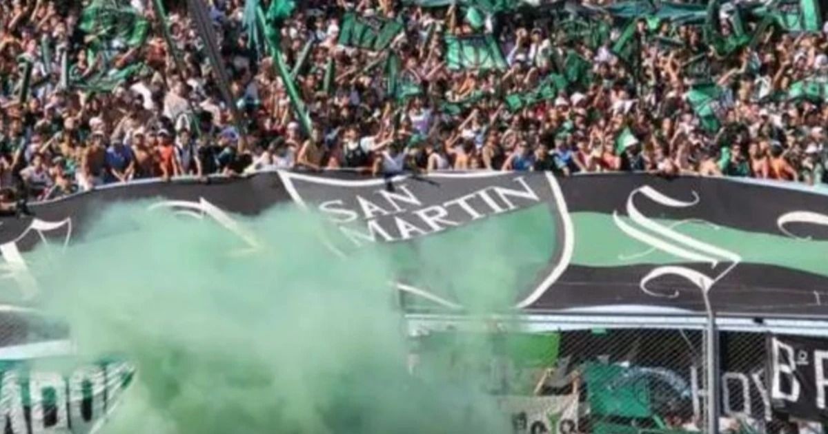 Atacan a balazos la casa de una familia de Concepción y apuntan a hinchas de San Martín