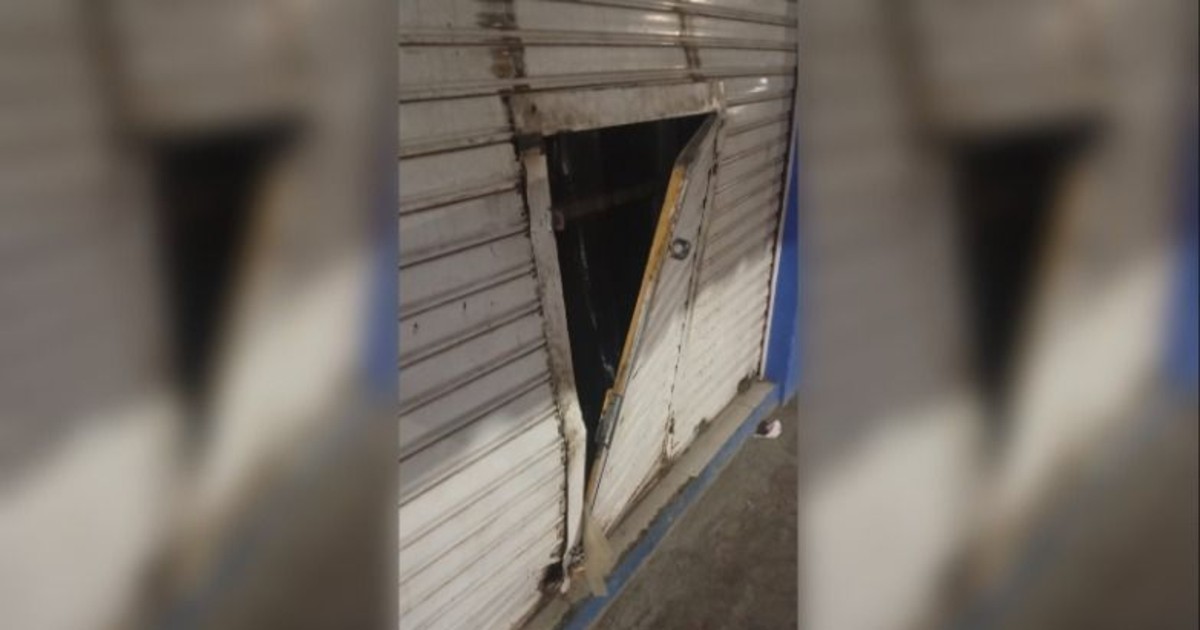 Caen tres delincuentes tras ser atrapados "infraganti" robando en Rawson