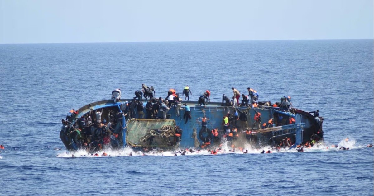 Más de 50 muertos y desaparecidos en el naufragio de un barco de migrantes