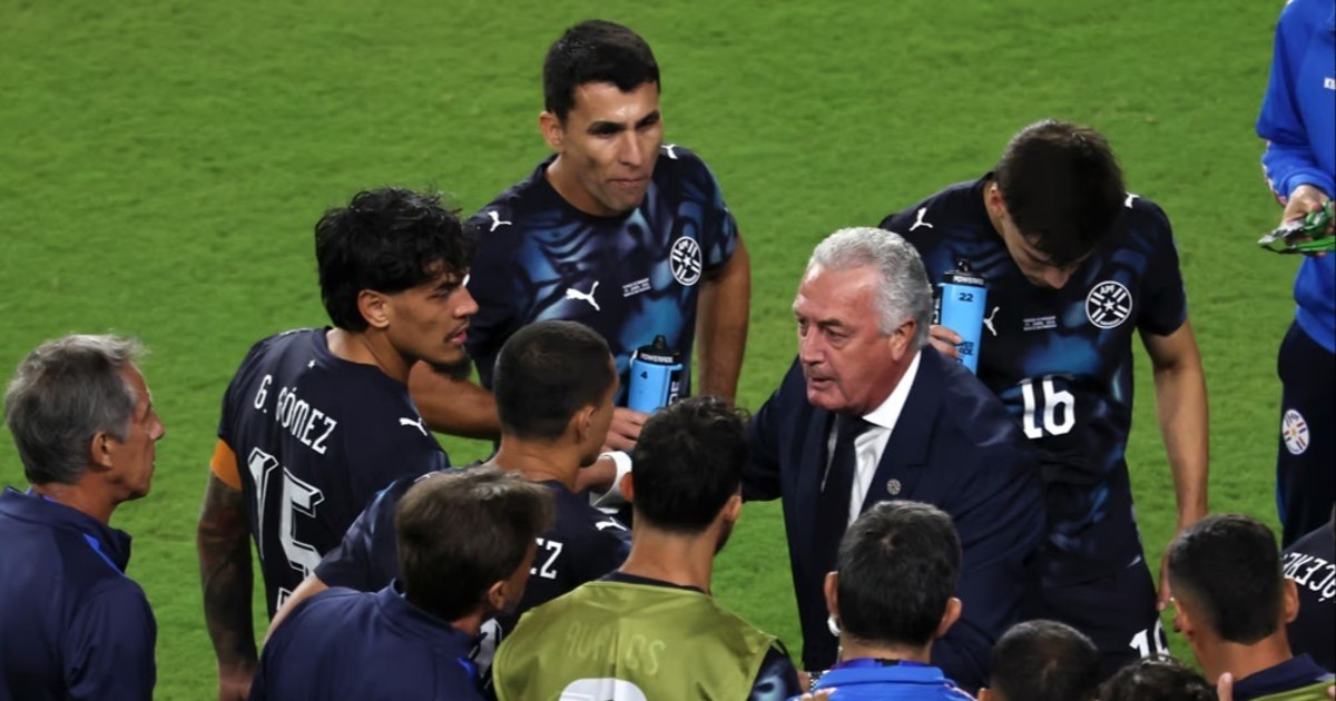 Paraguay supo aguantar con uno menos ante Turquía y logró una importante victoria