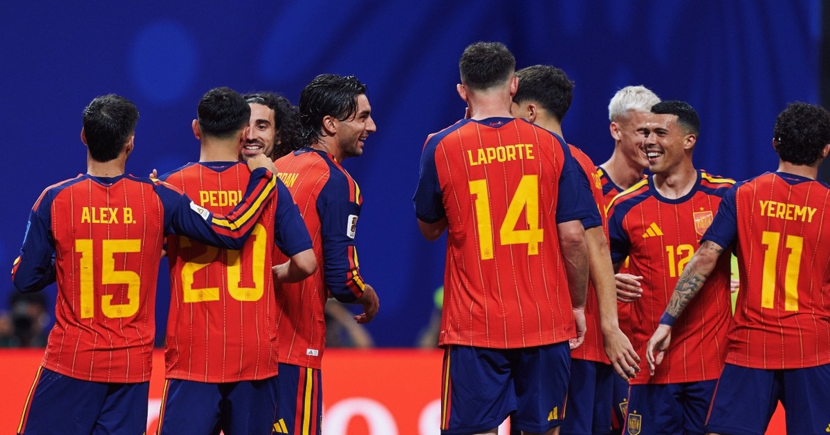 España cumplió y aplastó 4 a 0 a Arabia Saudita