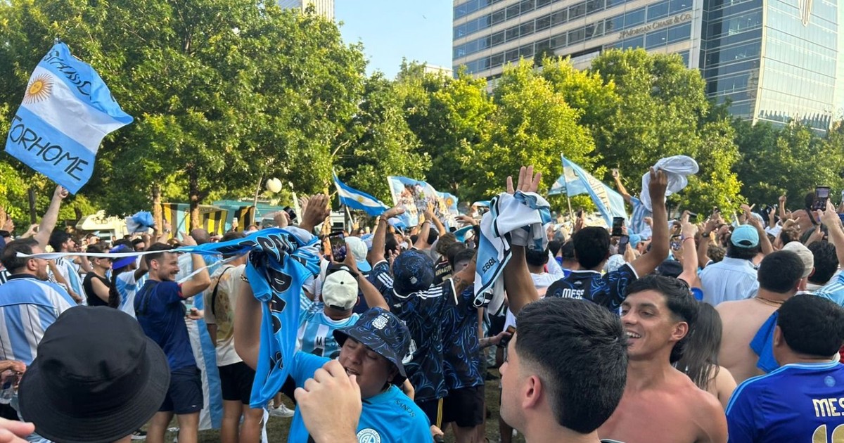 El día que Dallas se vistió de celeste y blanco: un banderazo inolvidable y la ilusión de la cuarta estrella