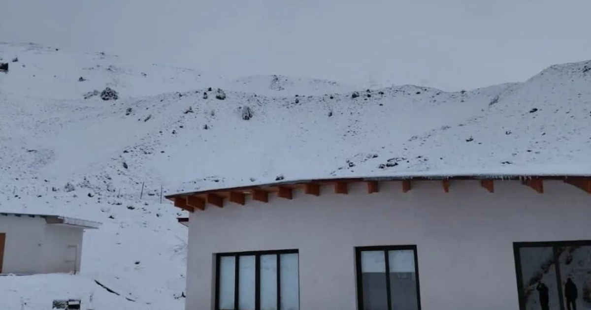 Un nuevo temporal dejó más de 30 centímetros de nieve en la cordillera de Coquimbo frente a San Juan