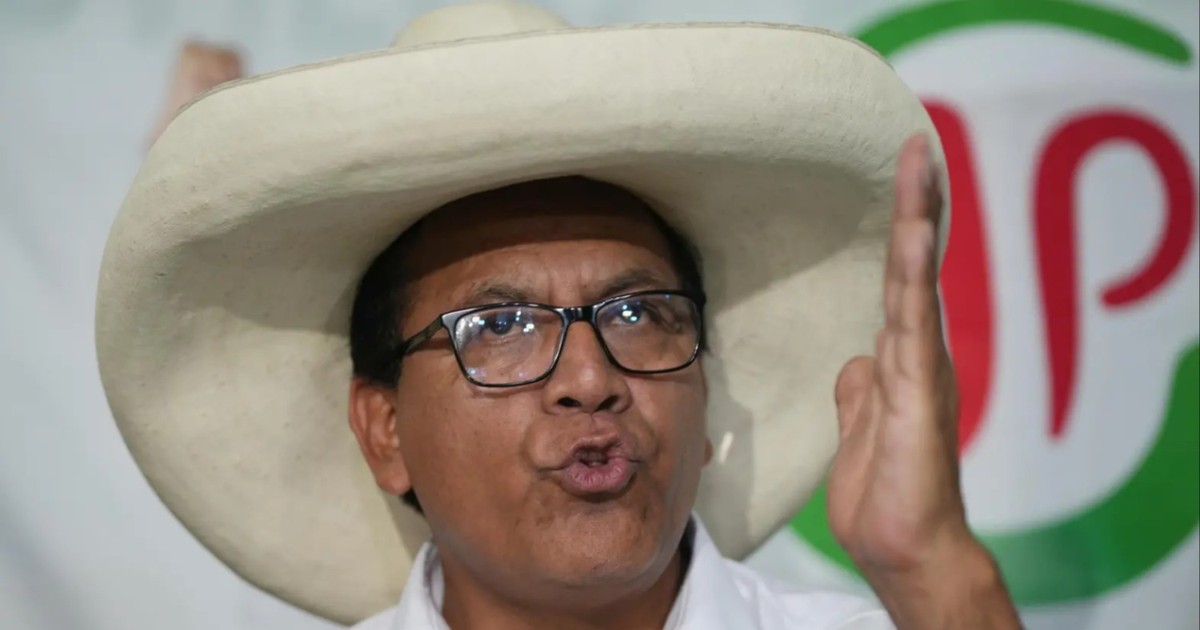 Elecciones en Perú: Sánchez pide anular los votos en el exterior, lo que le convertiría en el ganador