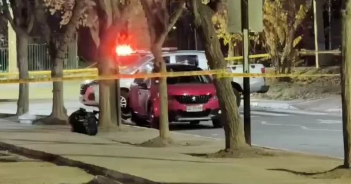 Chile: un niño murió tras ser arrastrado por delincuentes que robaron el auto en el que viajaba con su familia