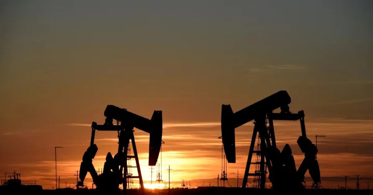 El petróleo sigue en baja y vale menos de US$75