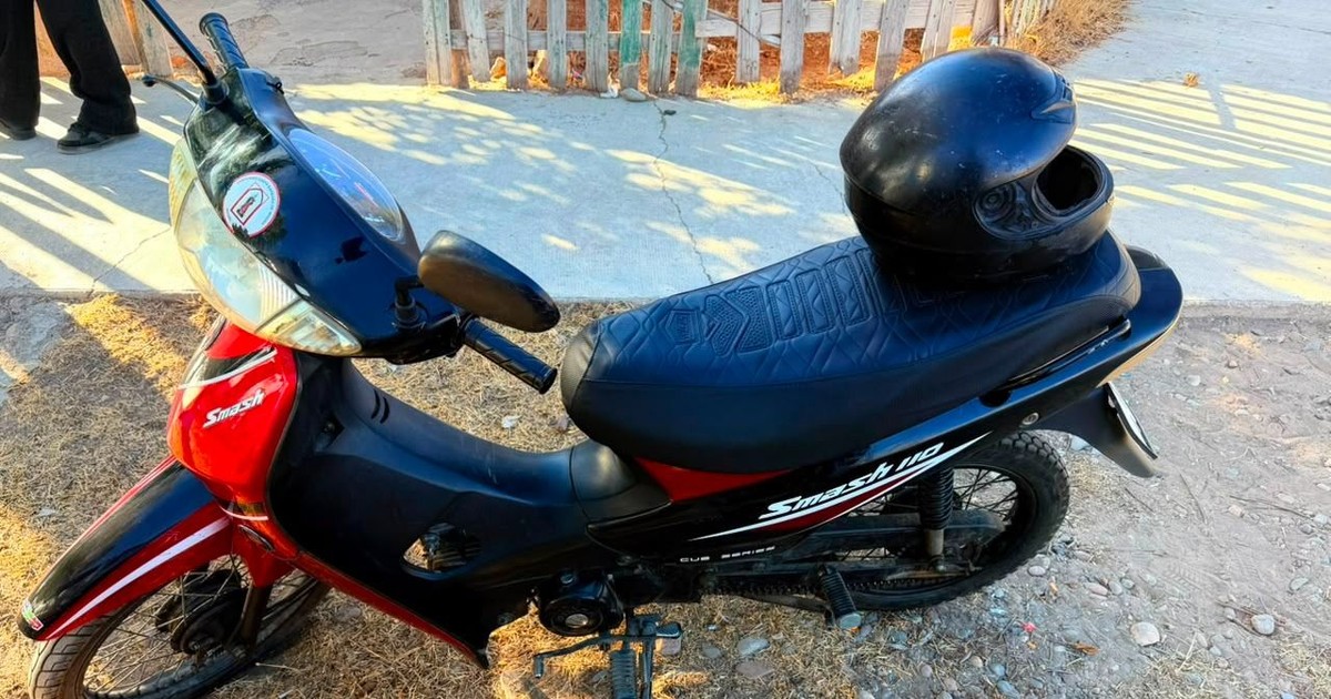 Robó una moto del estacionamiento de un supermercado en Pocito, intentó escapar y terminó detenido dentro de una panadería