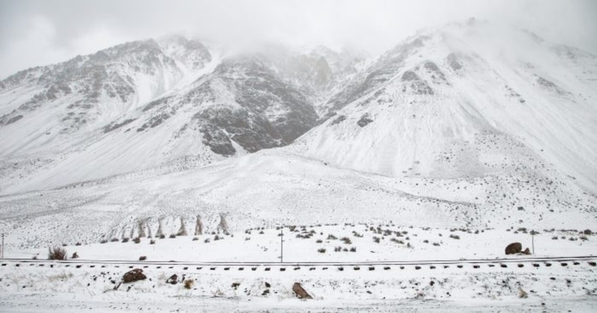 Alerta en Mendoza por la llegada de un intenso frente polar: podría nevar en el llano