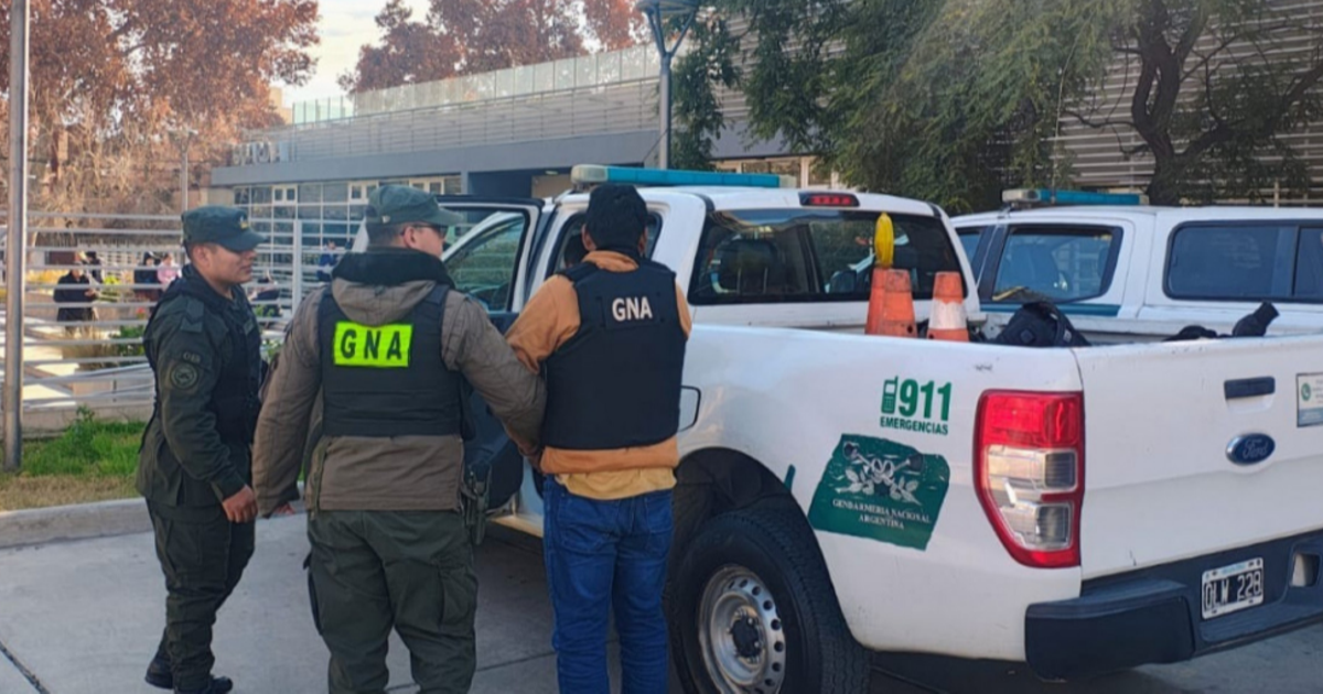 Narcotráfico en Mendoza: detienen a una pareja que transportaba cocaína en sus cuerpos