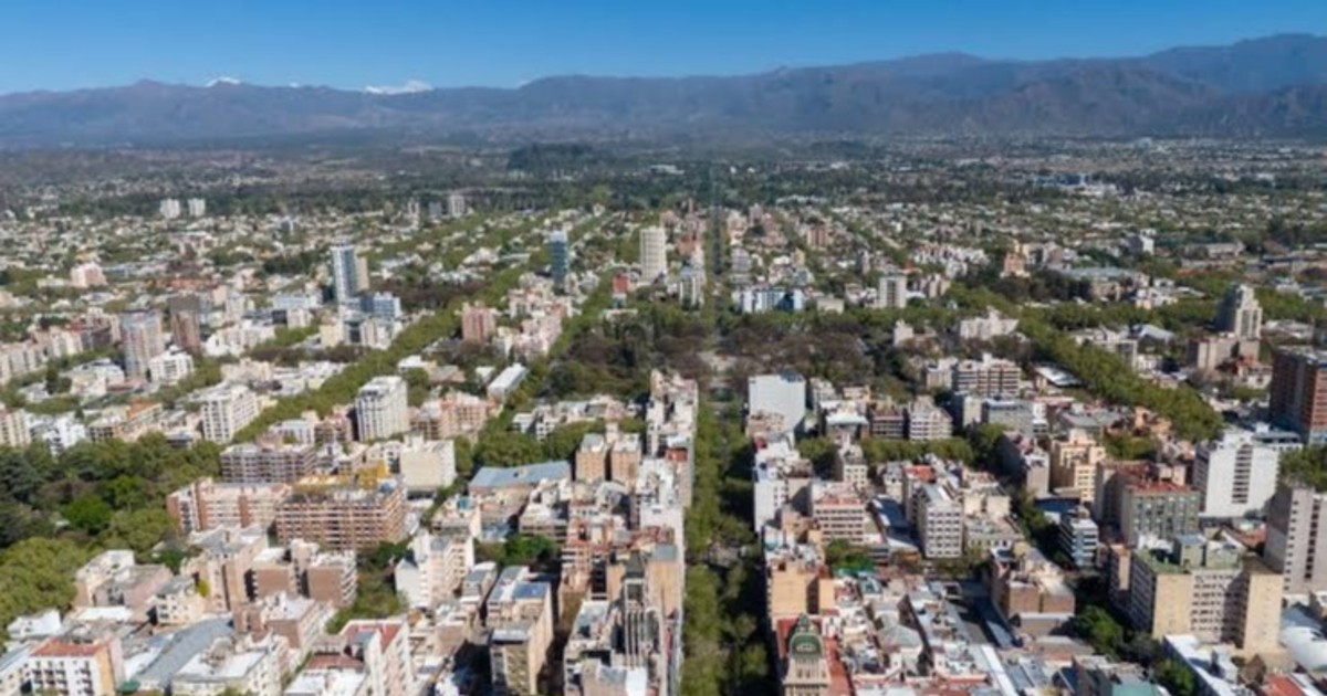 Caída de recursos: la Ciudad de Mendoza congeló el sueldo de sus funcionarios por seis meses