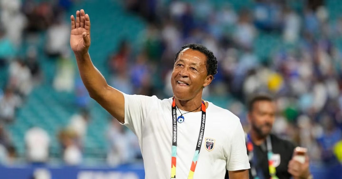 El regalo especial que el DT de Cabo Verde le dio a Lionel Scaloni antes del partido contra la Selección argentina