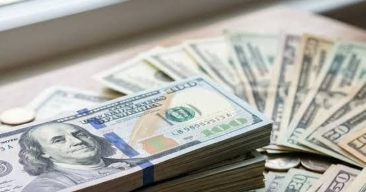 El dólar oficial volvió a cerrar arriba de los 1.500 pesos