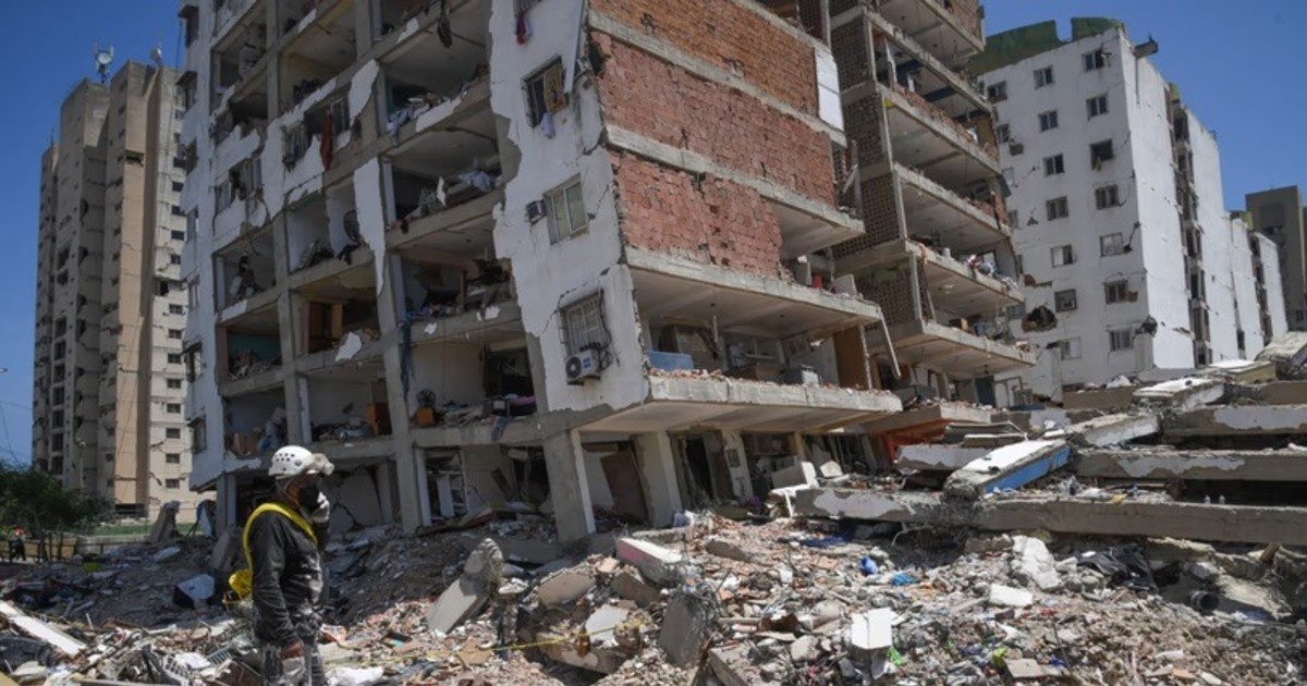Venezuela inició inspecciones de edificaciones con más de 2.800 especialistas