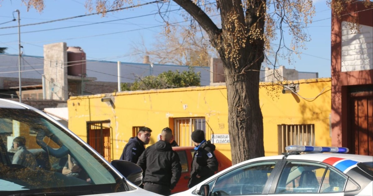 Encuentran a un hombre muerto en Capital: creen que se intoxicó con gas