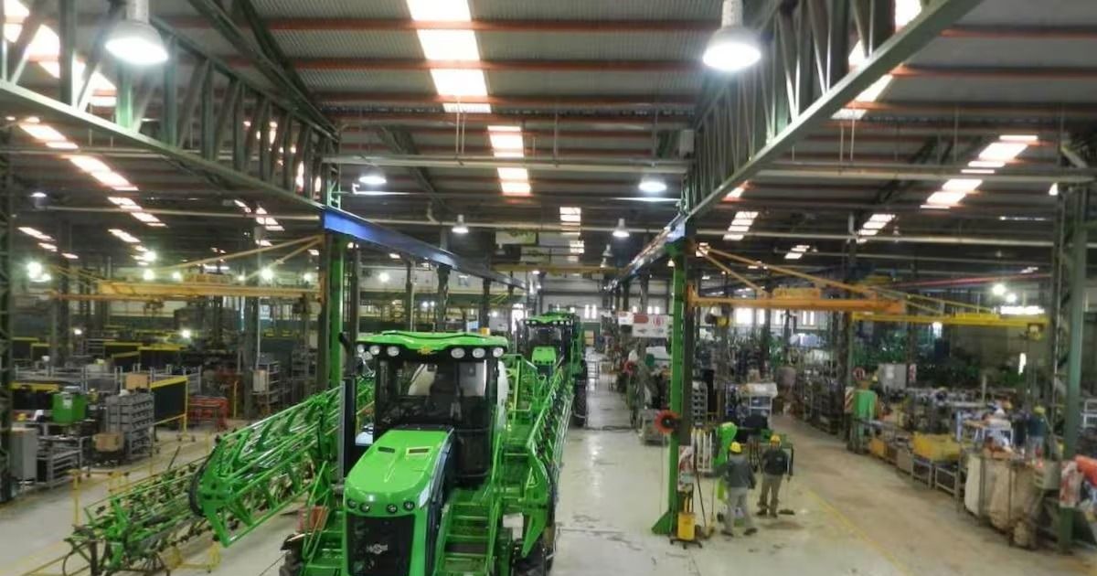Insólito: Dejaron salir a los trabajadores a ver el partido, y en el medio tiempo los echaron
