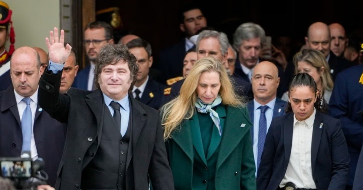 Javier Milei encabezó una nueva reunión de equipo, la primera con Santilli como jefe de Gabinete