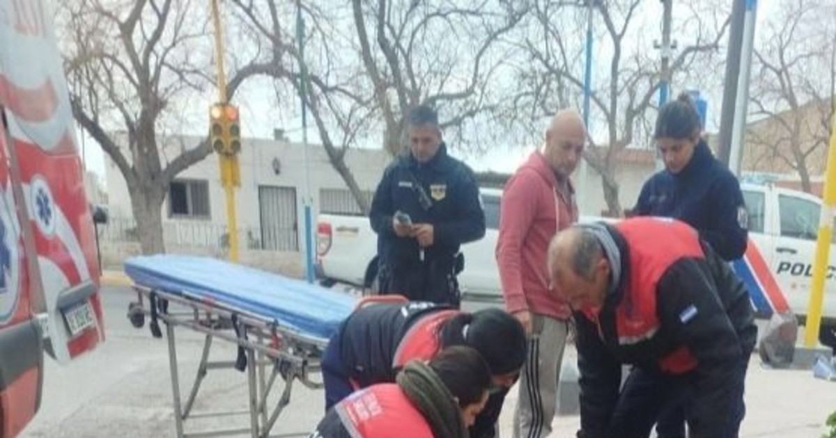Preocupación en Pocito por un hombre que cayó tras intentar colocar un cartel