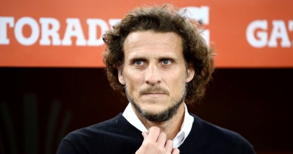 Forlán remplaza a Marcelo Bielsa y se convierte en el nuevo técnico de Uruguay