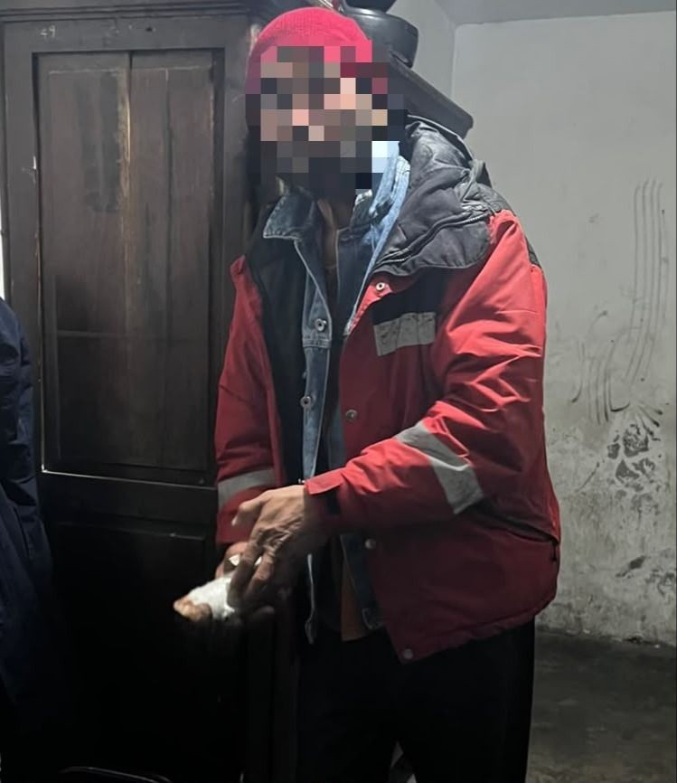 Detuvieron a un hombre tras un robo de prendas en un comercio del centro