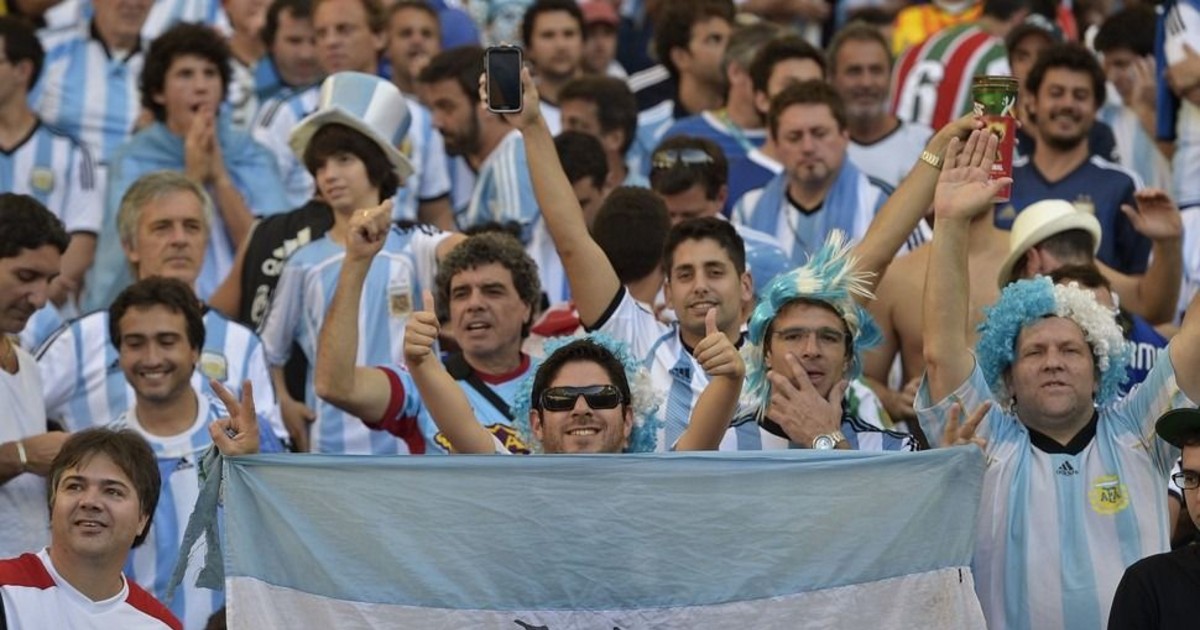 Argentina-Inglaterra: no se podrá entrar a la cancha con banderas sobre Malvinas
