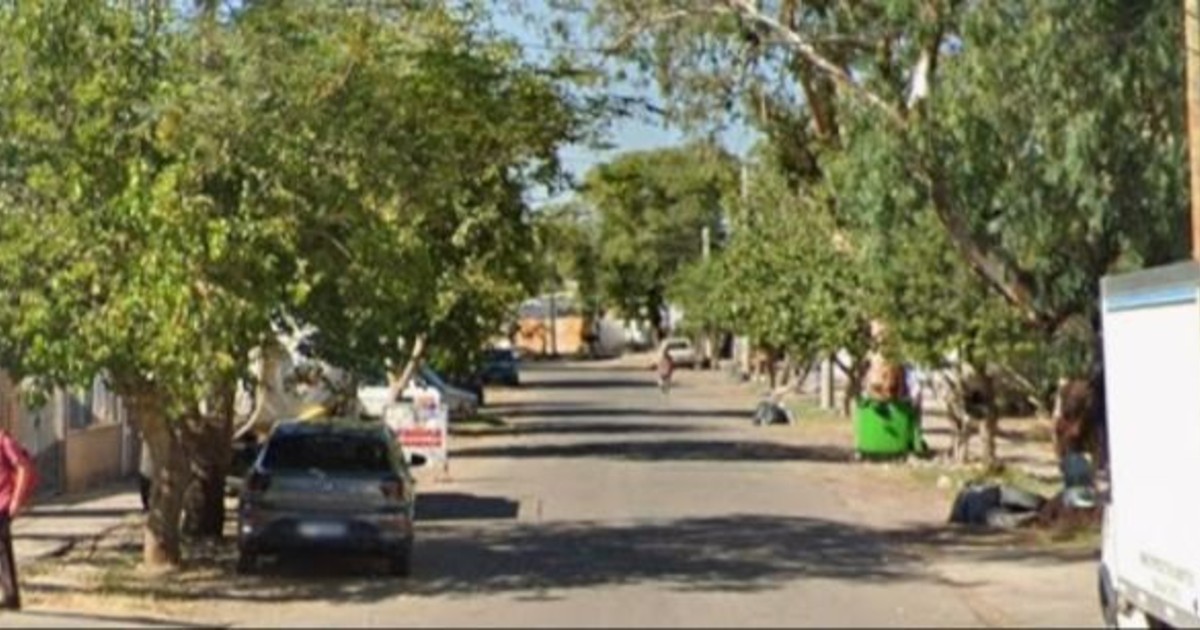 Un radiólogo construye con esfuerzo su casa en Villa Hipódromo y ladrones saquearon la obra
