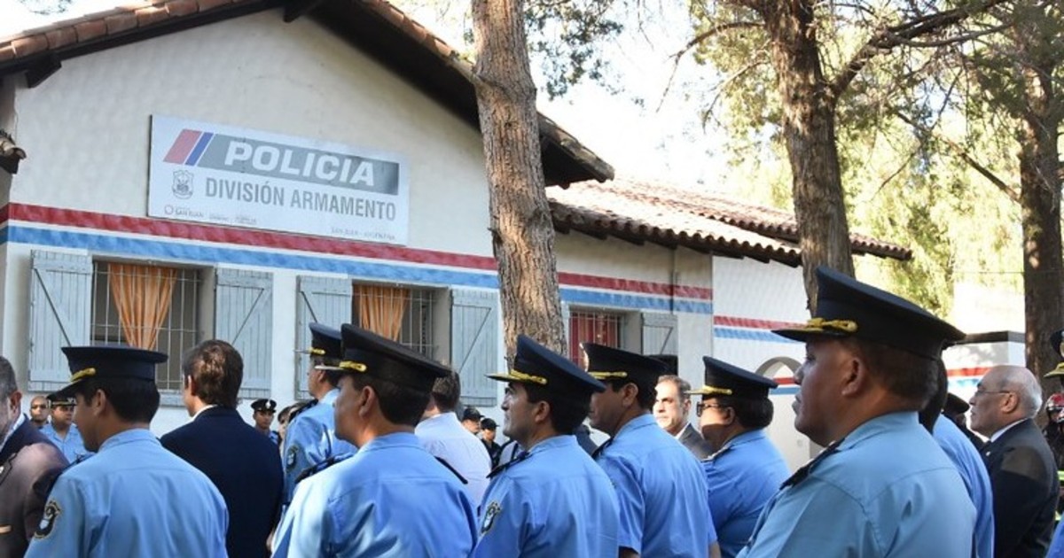 Remueven a toda una división de la Policía por el faltante de armas reglamentarias: quiénes son los trasladados