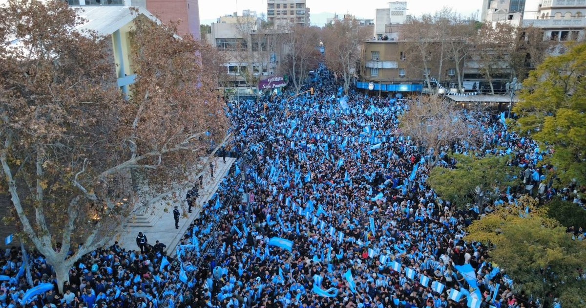 Marea celeste y blanca, desde el drone de Tiempo: las mejores fotos de los festejos en San Juan