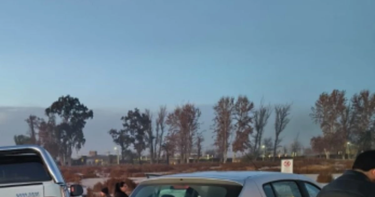 Una camioneta se cruzó de carril y desató un violento choque en cadena sobre Ruta 20