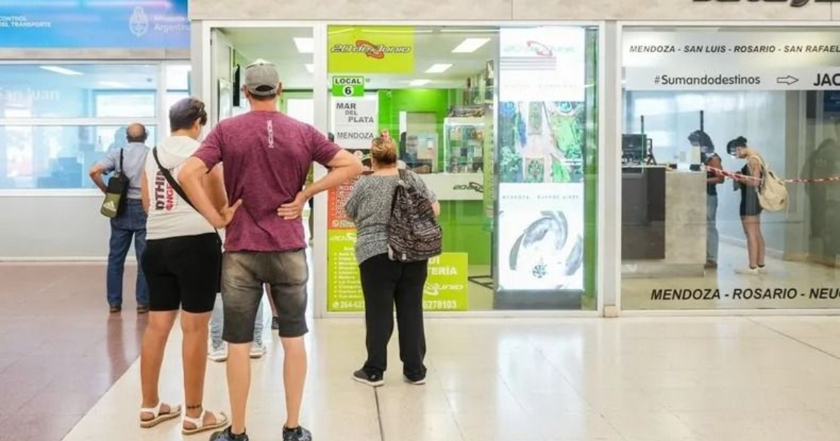 De San Juan a Buenos Aires por la final del Mundial: alta demanda de pasajes y cambios de último momento en las empresas de micros