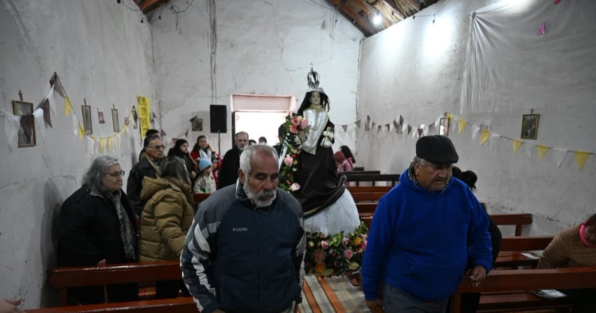 En fotos: frío, fe y devoción en una de las parroquias más antiguas de San Juan, por la Virgen del Carmen