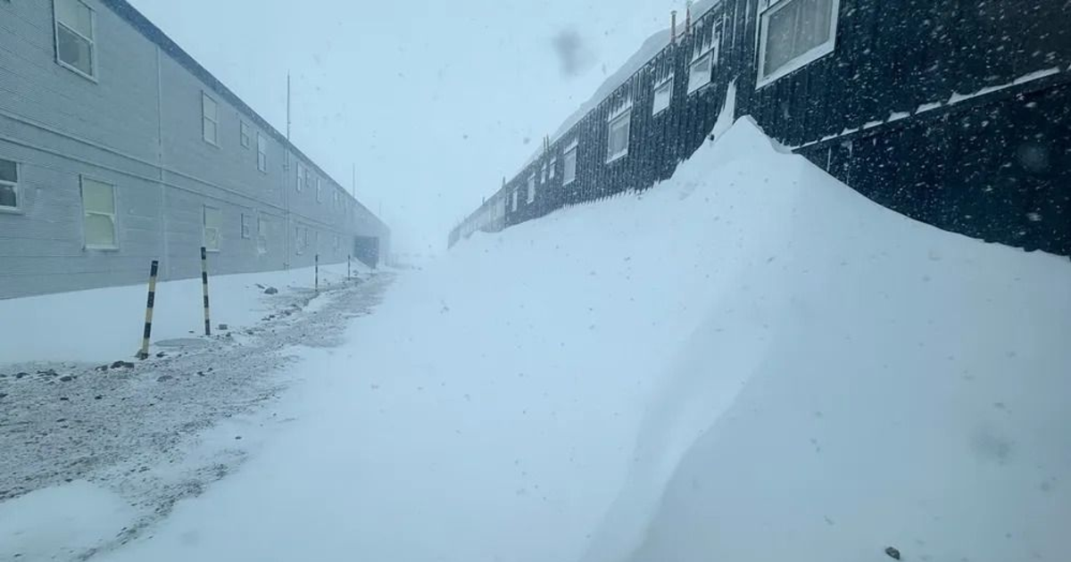 Impresionantes postales: el temporal de nieve tapó por completo a la mina Veladero