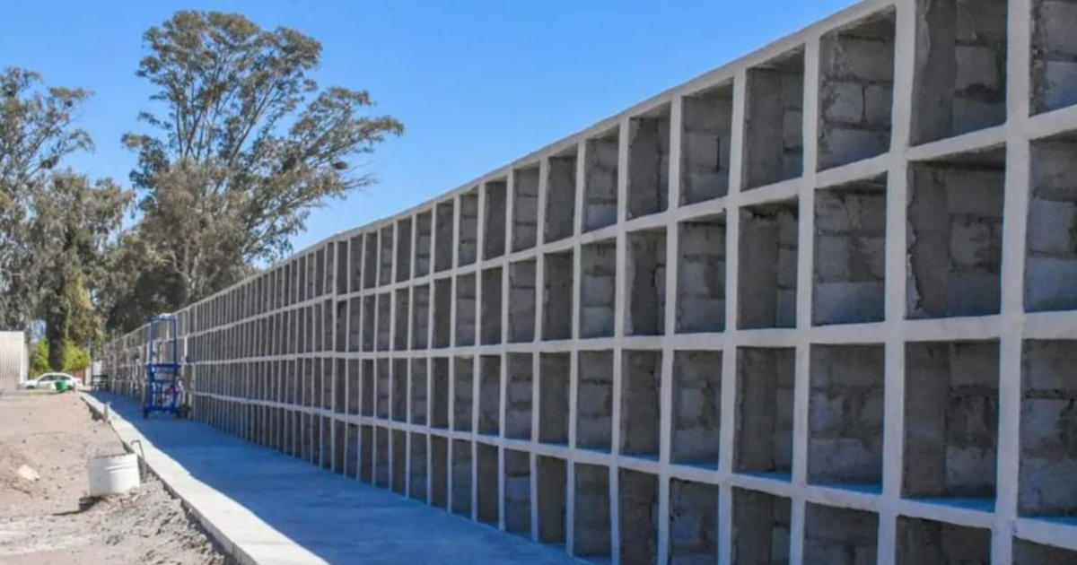 Indignación en 25 de Mayo: vandalizaron el cementerio municipal y robaron puertas de nichos