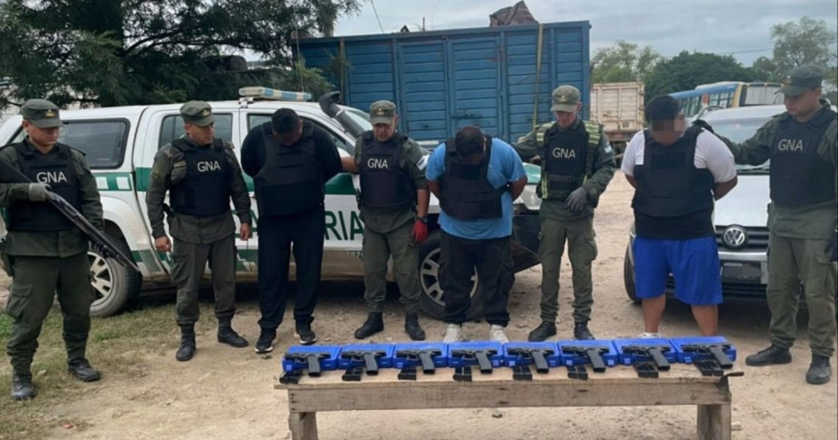Relacionan el secuestro de 8 pistolas en Salta con la supuesta desaparición de 150 armas en la Policía de San Juan