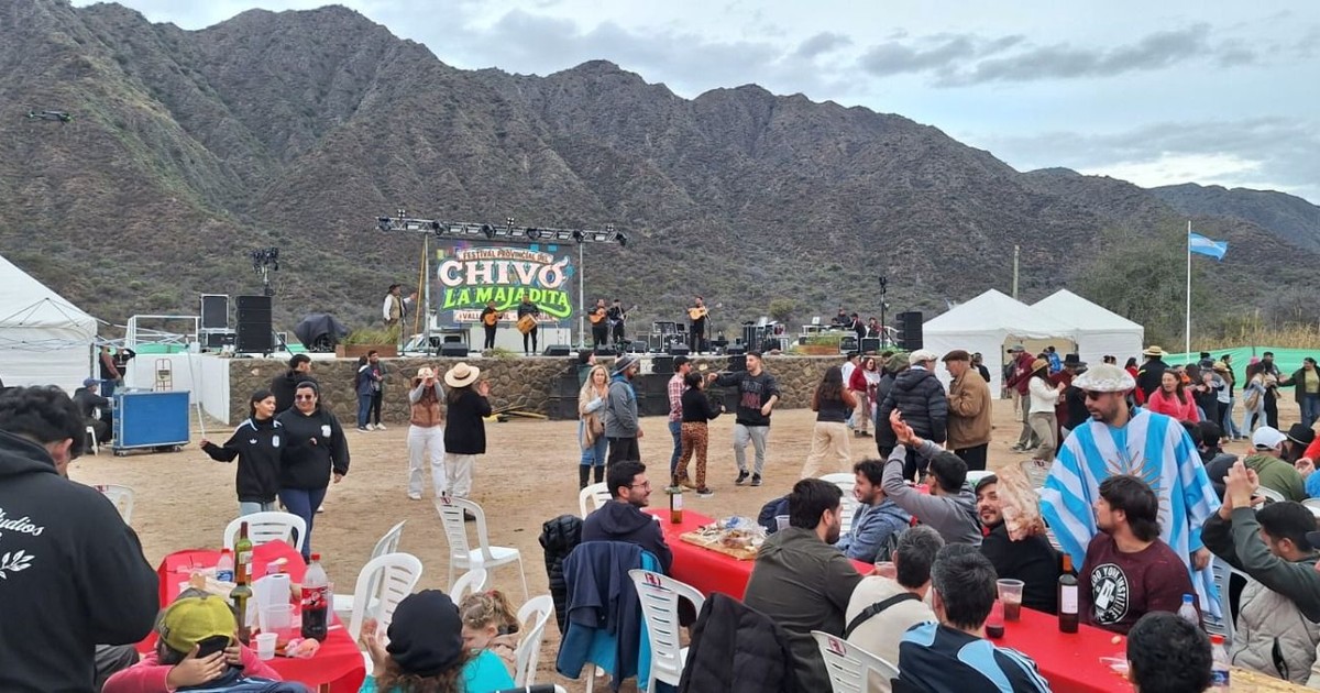 Madrugada de fuego y miles de personas: el Festival del Chivo volvió a latir con fuerza en Valle Fértil